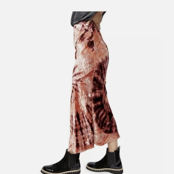NWOT Free People Bali Serious Swagger Tie Dye Velvet Skirt - Picture 2 of 2